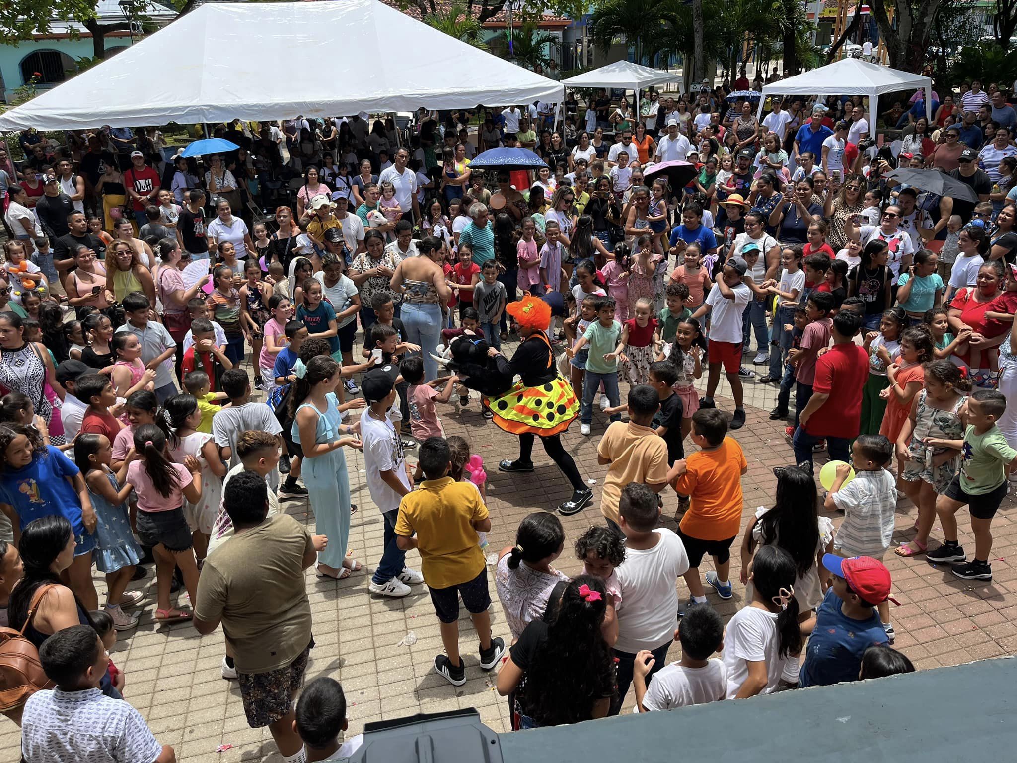 Cientos de niños y niñas disfrutaron de la celebración