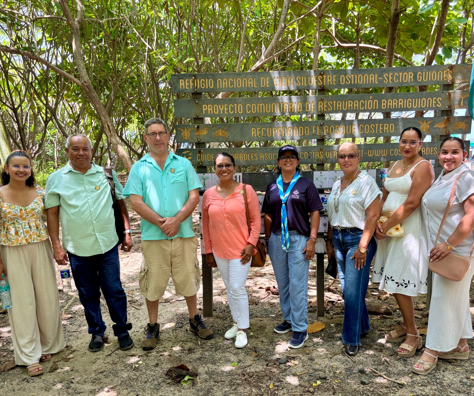 CONCEJO MUNICIPAL PARTICIPÓ EN INAUGURACIÓN DEL CIRCUITO NACIONAL DE SURF EN PLAYA GUIONES.