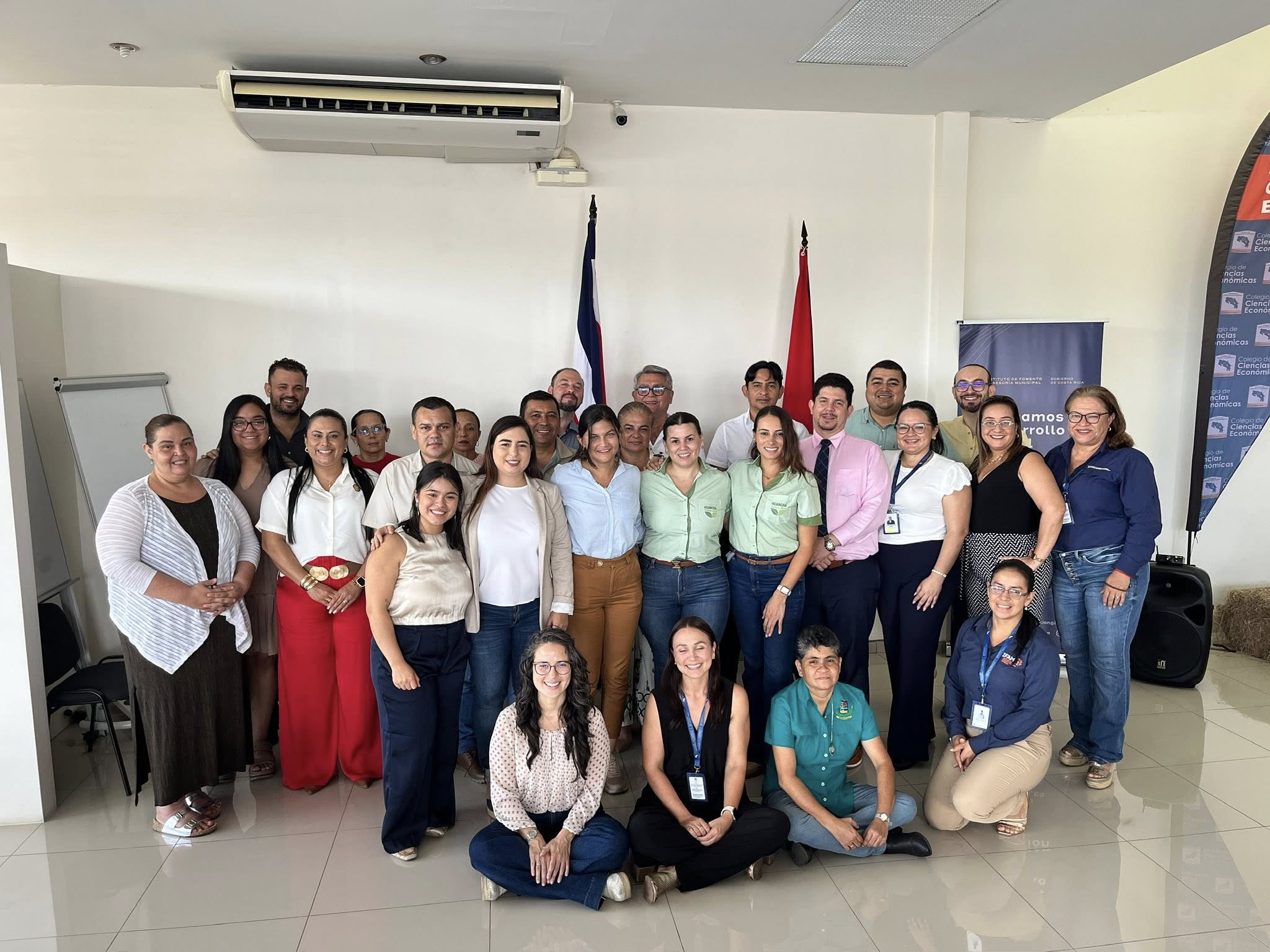 Nicoya compartió su experiencia en la 