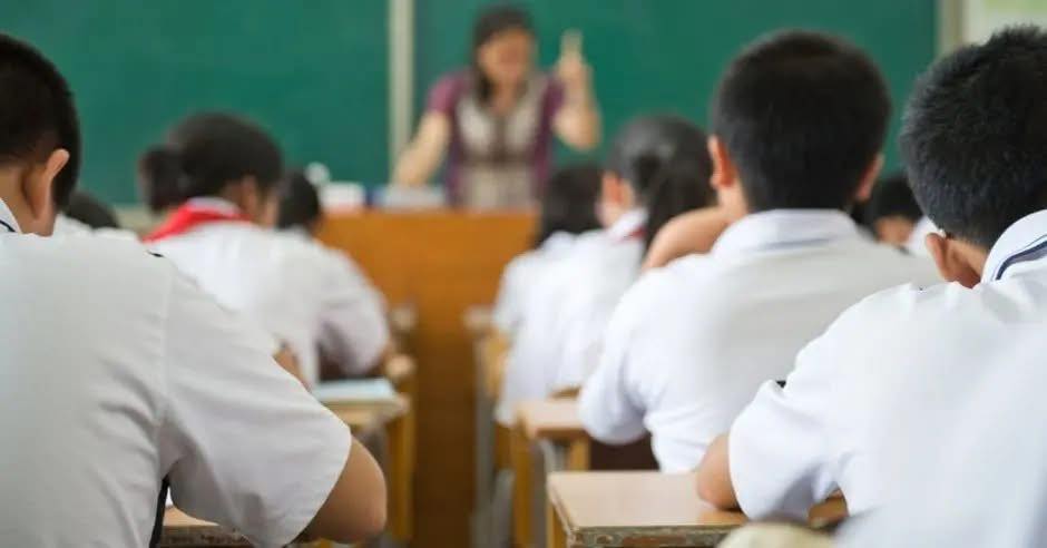 Centros educativos nicoyanos recibieron más de ₡119 millones gracias al pago de impuestos municipales