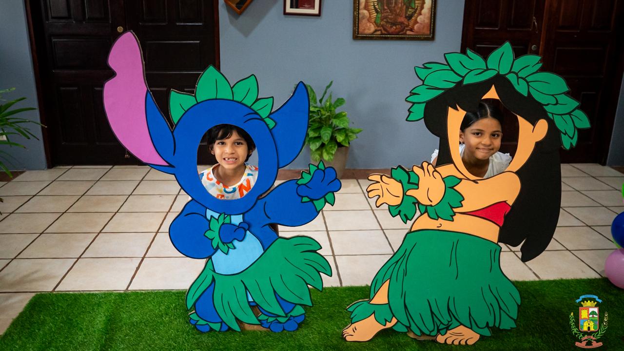 Casa de la Cultura de Nicoya se convirtió en un cine paa celebrar el Día del Niño y la Niña