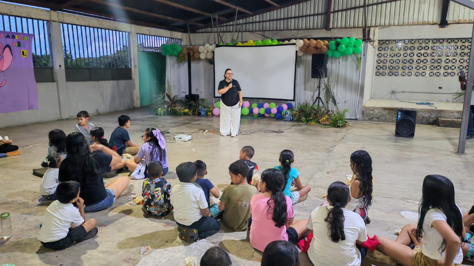 Cine en mi Comunidad inició en San Joaquín.