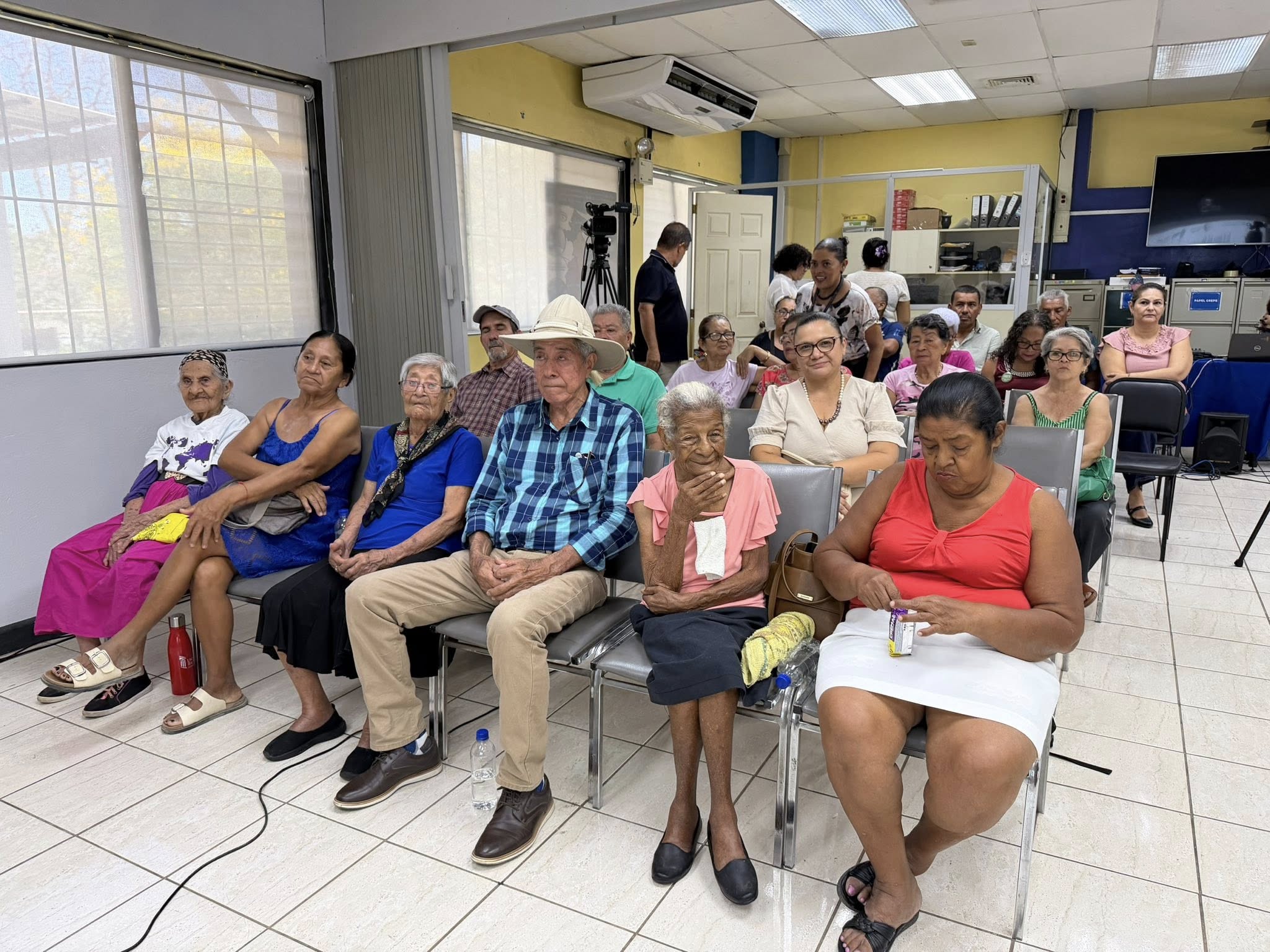 Presentan estudio comparativo entre la Zona Azul de Nicoya y España sobre temas de soledad, apoyo social y lomgevidad