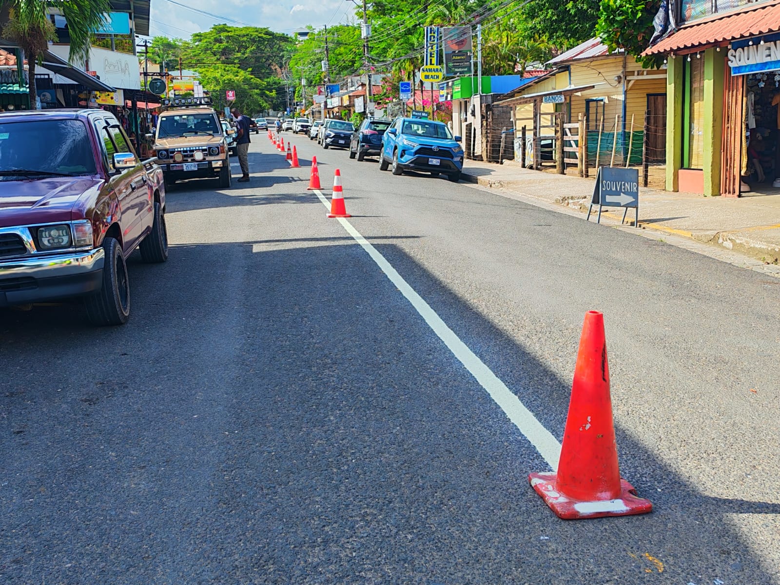 Municipalidad de Nicoya inicia trabajos de demarcación y cambios viales en Sámara