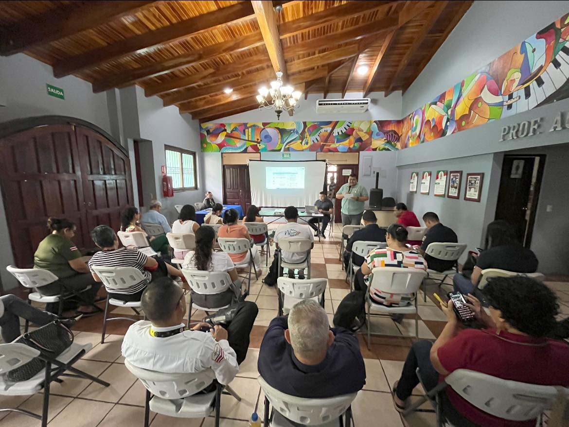 El CCCI de Nicoya celebró su reunión mensual este jueves