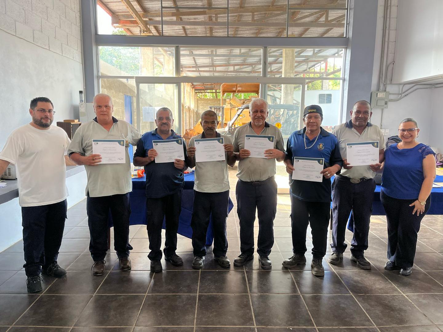 Reconocimiento a funcionarios de Sanidad con más de 20 años en la institución